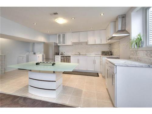 254 Seabrook Drive, Kitchener, ON - Indoor Photo Showing Kitchen With Upgraded Kitchen