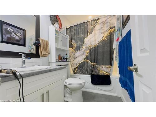 6-157 Bruce Street, Kitchener, ON - Indoor Photo Showing Bathroom