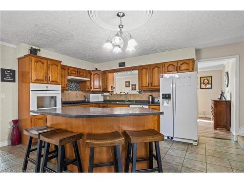 121 Oak Street W, Leamington, ON - Indoor Photo Showing Kitchen