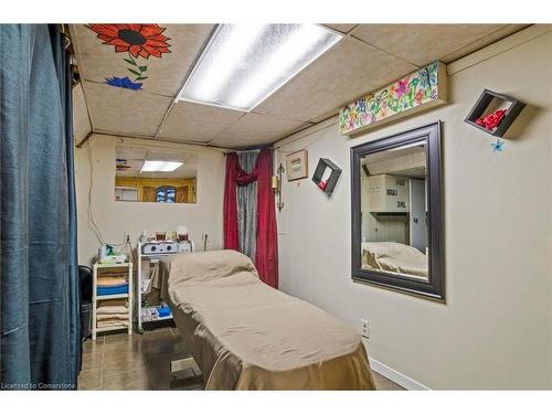 121 Oak Street W, Leamington, ON - Indoor Photo Showing Bedroom