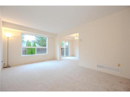 264 Pineland Place, Waterloo, ON - Indoor Photo Showing Other Room