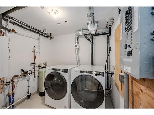 C145-580 Benninger Drive, Kitchener, ON - Indoor Photo Showing Laundry Room