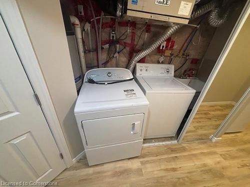 B-211 Cranbrook Street, Kitchener, ON - Indoor Photo Showing Laundry Room