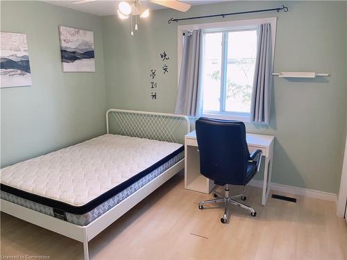 402 Pastern Trail, Waterloo, ON - Indoor Photo Showing Bedroom