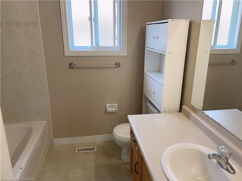 402 Pastern Trail, Waterloo, ON - Indoor Photo Showing Bathroom