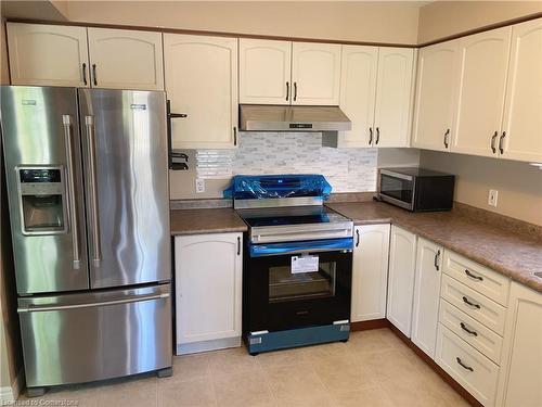 402 Pastern Trail, Waterloo, ON - Indoor Photo Showing Kitchen