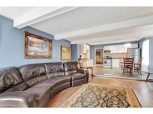 235 Winston Street E, Listowel, ON - Indoor Photo Showing Living Room