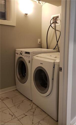 23 Bonnylyn Drive, Kitchener, ON - Indoor Photo Showing Laundry Room