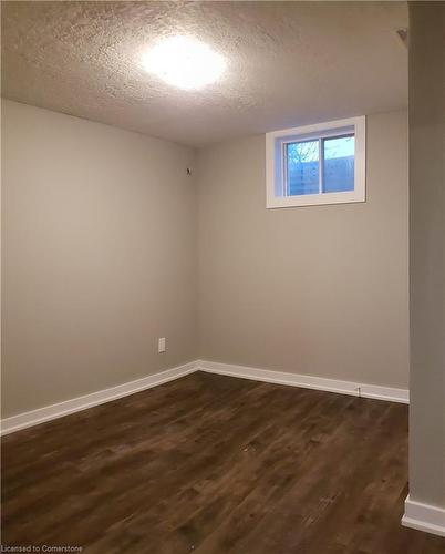 23 Bonnylyn Drive, Kitchener, ON - Indoor Photo Showing Other Room