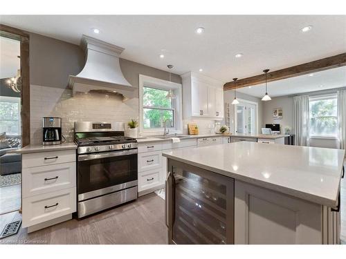 180 Edgehill Drive, Kitchener, ON - Indoor Photo Showing Kitchen With Upgraded Kitchen