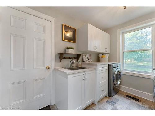 180 Edgehill Drive, Kitchener, ON - Indoor Photo Showing Laundry Room