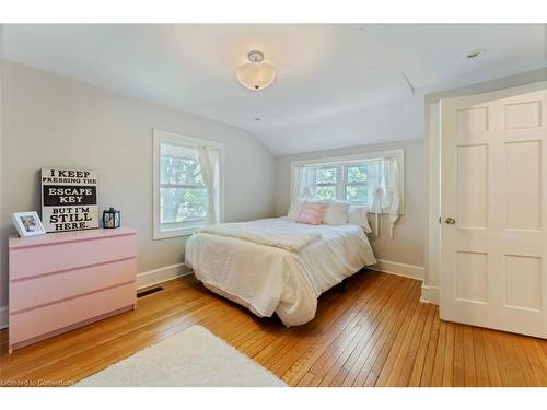 180 Edgehill Drive, Kitchener, ON - Indoor Photo Showing Bedroom