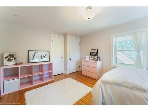 180 Edgehill Drive, Kitchener, ON - Indoor Photo Showing Bedroom