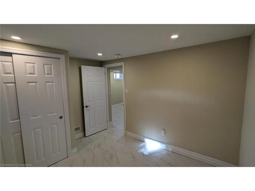 2-74 Dalegrove Drive, Kitchener, ON - Indoor Photo Showing Other Room