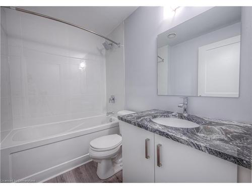 1602-108 Garment Street S, Kitchener, ON - Indoor Photo Showing Bathroom