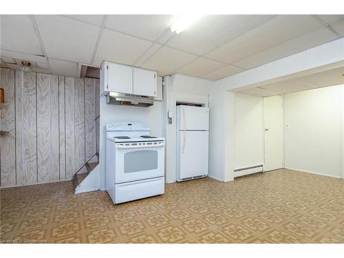 20 Delmar Boulevard, Guelph, ON - Indoor Photo Showing Kitchen