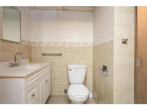 20 Delmar Boulevard, Guelph, ON - Indoor Photo Showing Bathroom