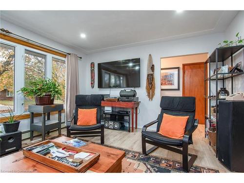 20 Delmar Boulevard, Guelph, ON - Indoor Photo Showing Living Room