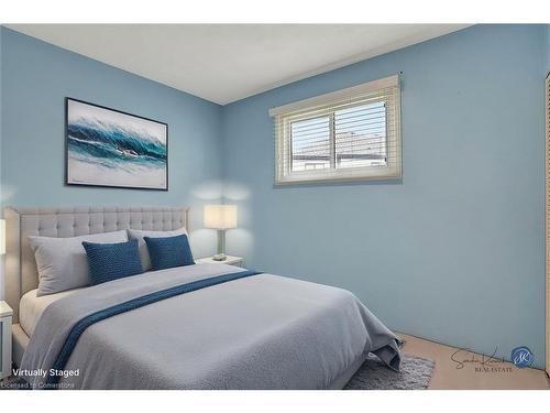 77 Beech Avenue, Cambridge, ON - Indoor Photo Showing Bedroom