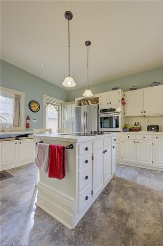 22 Harvey Street, Cambridge, ON - Indoor Photo Showing Kitchen