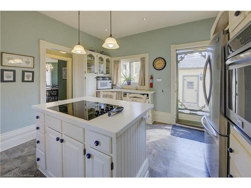 22 Harvey Street, Cambridge, ON - Indoor Photo Showing Kitchen