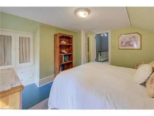 22 Harvey Street, Cambridge, ON - Indoor Photo Showing Bedroom