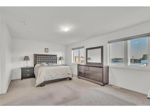 82 Pony Way E, Kitchener, ON - Indoor Photo Showing Bedroom