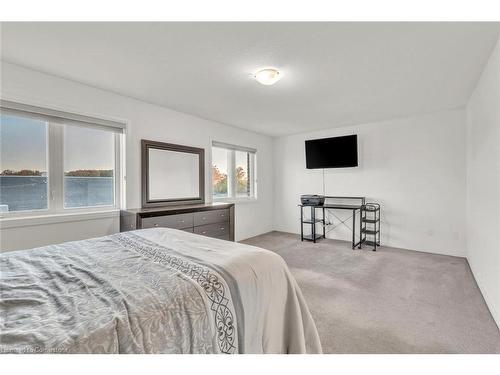 82 Pony Way E, Kitchener, ON - Indoor Photo Showing Bedroom