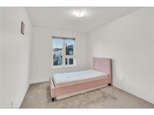 82 Pony Way E, Kitchener, ON - Indoor Photo Showing Bedroom