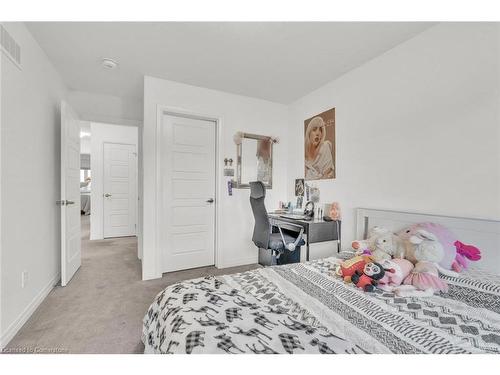 82 Pony Way E, Kitchener, ON - Indoor Photo Showing Bedroom