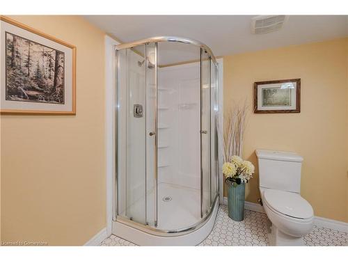 273 Heritage Drive, Kitchener, ON - Indoor Photo Showing Bathroom