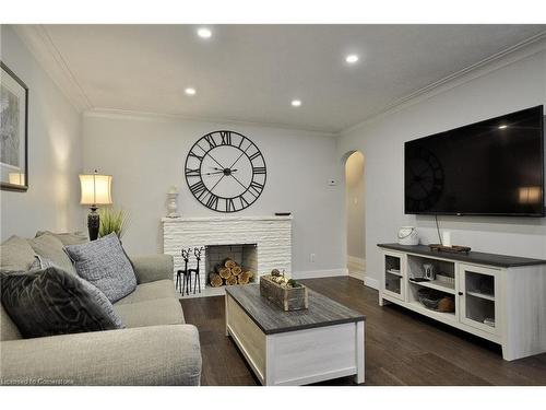 9 Christopher Drive, Cambridge, ON - Indoor Photo Showing Living Room With Fireplace