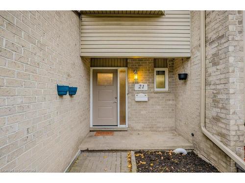 21-20 Paulander Drive, Kitchener, ON - Outdoor With Exterior