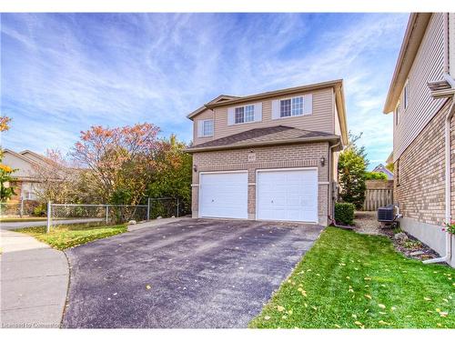 107 Glencliffe Court, Kitchener, ON - Outdoor