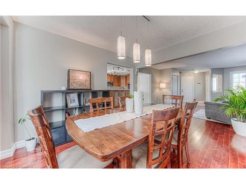 107 Glencliffe Court, Kitchener, ON - Indoor Photo Showing Dining Room