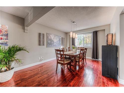 107 Glencliffe Court, Kitchener, ON - Indoor Photo Showing Dining Room