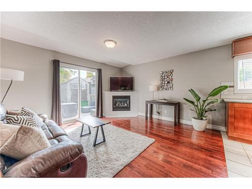 107 Glencliffe Court, Kitchener, ON - Indoor Photo Showing Living Room With Fireplace