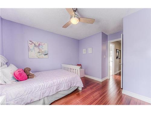 107 Glencliffe Court, Kitchener, ON - Indoor Photo Showing Bedroom