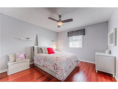 107 Glencliffe Court, Kitchener, ON - Indoor Photo Showing Bedroom