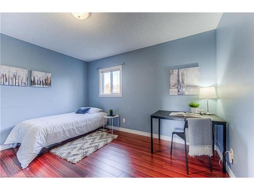 107 Glencliffe Court, Kitchener, ON - Indoor Photo Showing Bedroom