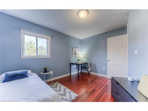 107 Glencliffe Court, Kitchener, ON - Indoor Photo Showing Bedroom