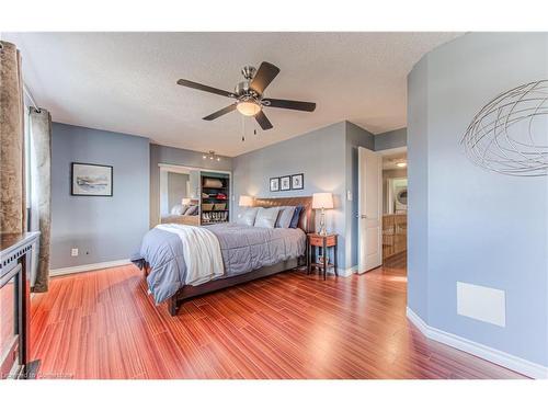 107 Glencliffe Court, Kitchener, ON - Indoor Photo Showing Bedroom