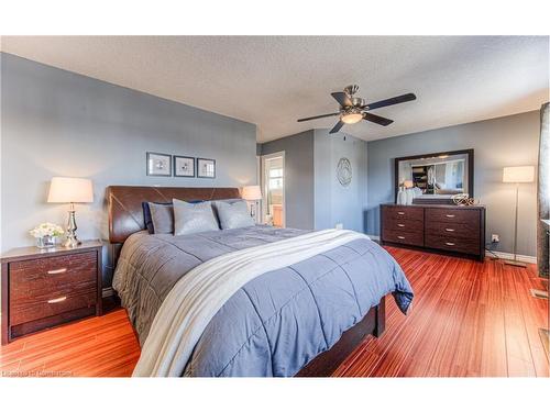 107 Glencliffe Court, Kitchener, ON - Indoor Photo Showing Bedroom