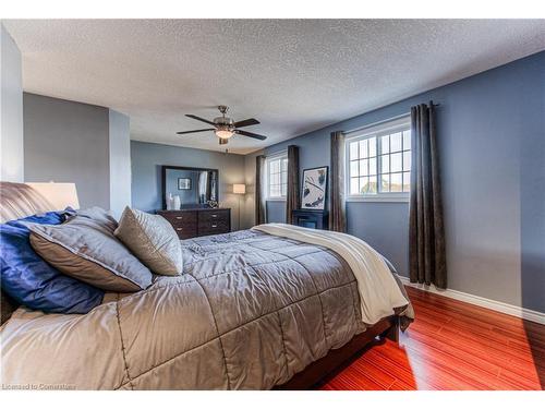 107 Glencliffe Court, Kitchener, ON - Indoor Photo Showing Bedroom