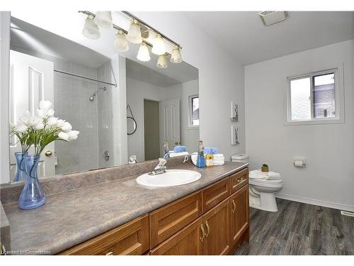 830 Railton Avenue, London, ON - Indoor Photo Showing Bathroom