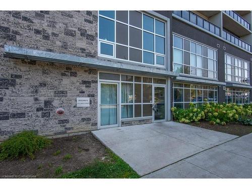 G202-275 Larch Street, Waterloo, ON - Outdoor