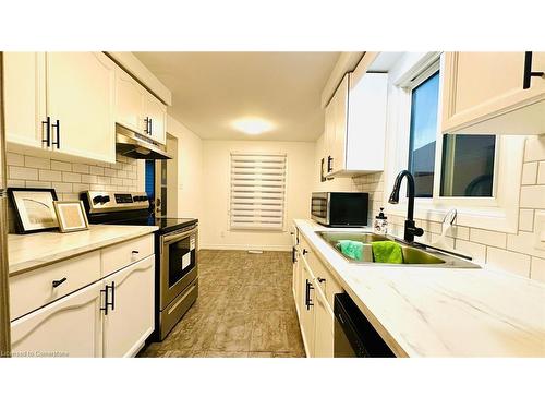 A-224 Portsmouth Gate, Waterloo, ON - Indoor Photo Showing Kitchen