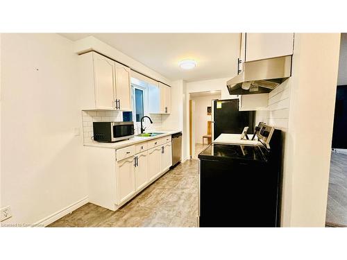 A-224 Portsmouth Gate, Waterloo, ON - Indoor Photo Showing Kitchen