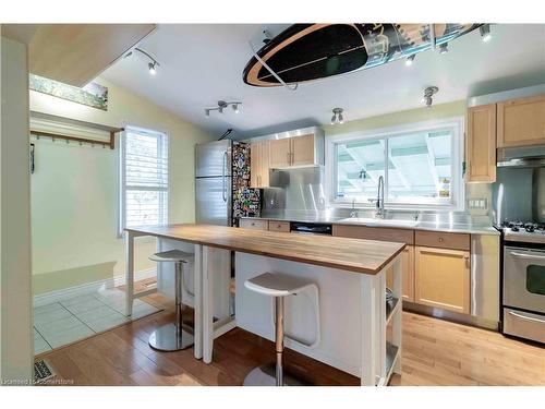 66 Short Street, Waterloo, ON - Indoor Photo Showing Kitchen