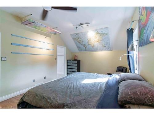 66 Short Street, Waterloo, ON - Indoor Photo Showing Bedroom